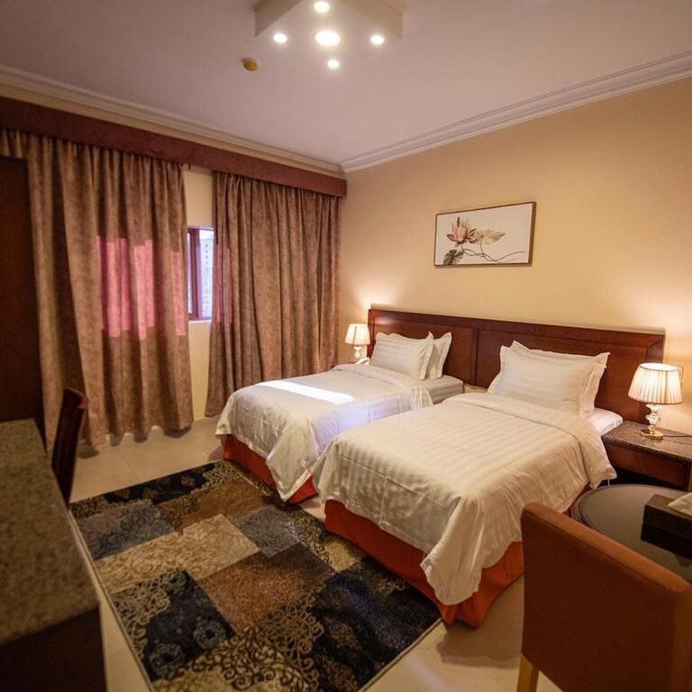 Hotel Al Ayniah 2*